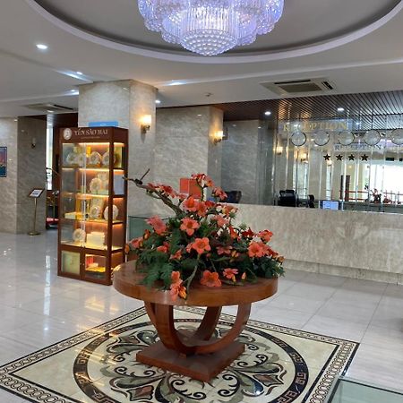 NguyẽN QuyèN Hotel Hanoi Exterior foto