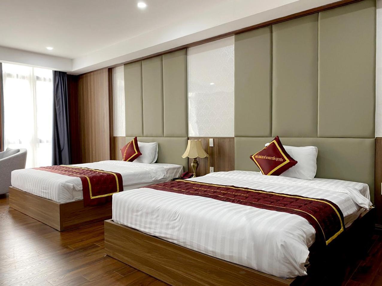 NguyẽN QuyèN Hotel Hanoi Exterior foto