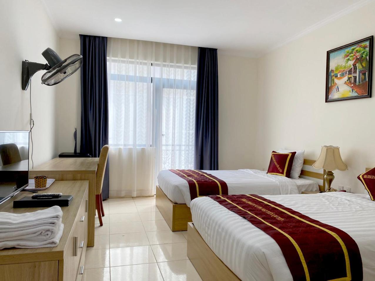 NguyẽN QuyèN Hotel Hanoi Exterior foto